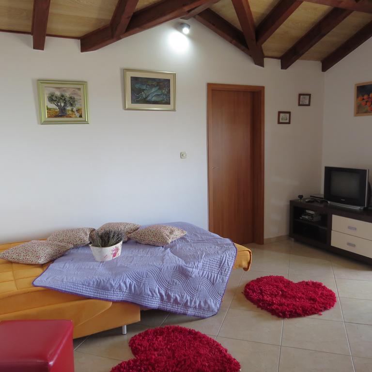 Apartmani Rita Милна Экстерьер фото