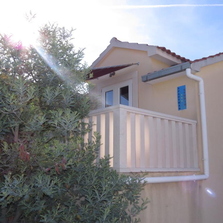 Apartmani Rita Милна Экстерьер фото