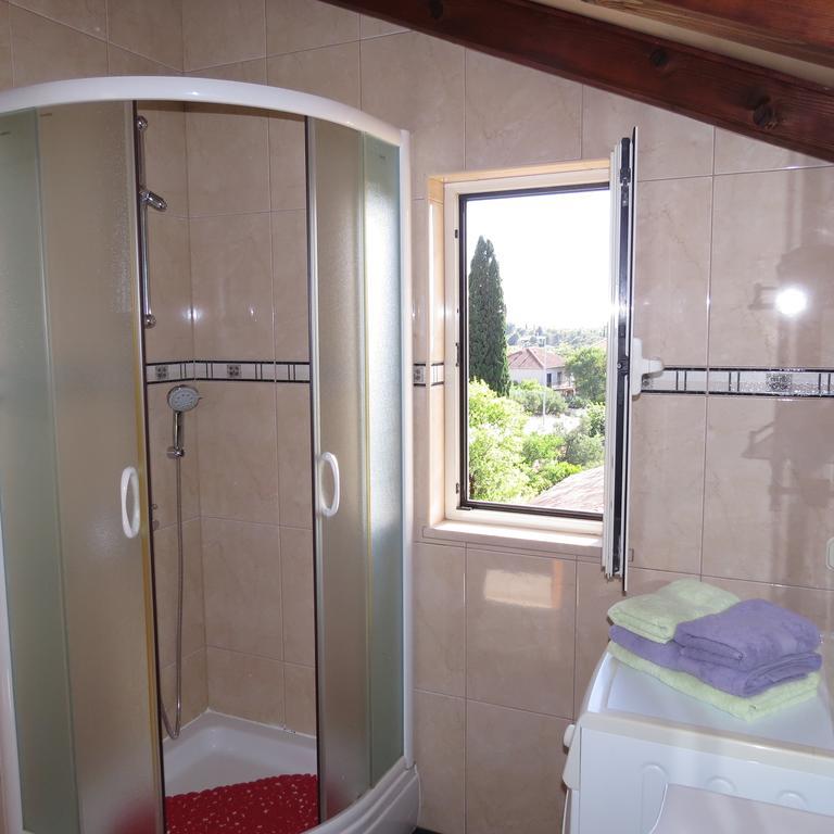 Apartmani Rita Милна Экстерьер фото